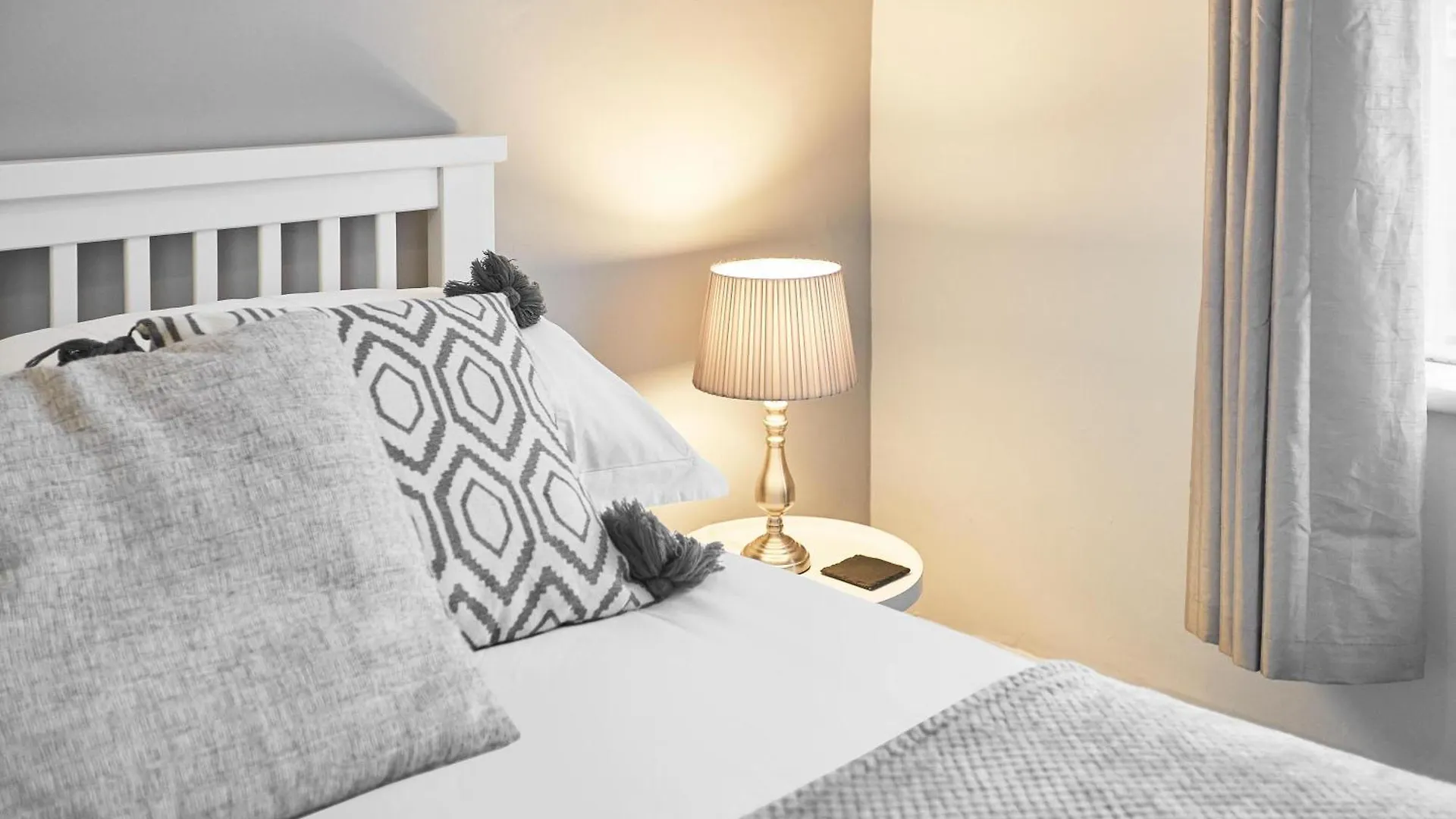 Glencoe Holiday Apartments Γουίτμπι
